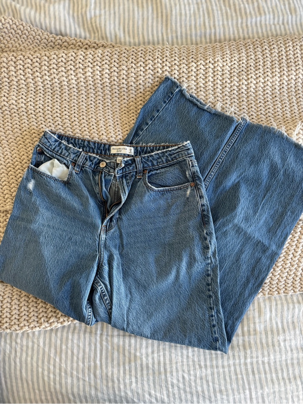 Abercrombie and Fitch Curve Love The Loose High Rise Jean